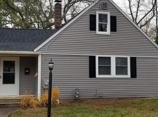 19 Canterbury Rd, Springfield, MA 01118