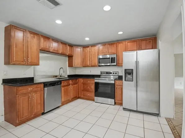 71 18th Ave S, Lake Worth, FL 33460