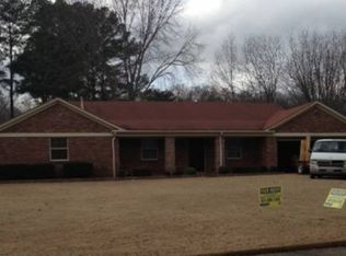 2995 Woodhills Dr, Memphis, TN 38128