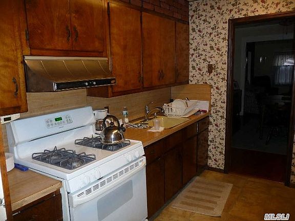 4th image of 607 Grimm Pl