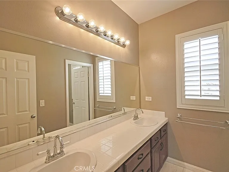 28406 Falcon Crest Dr — Photo 30