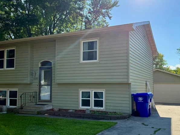 1330 Bush Ave, Garner, IA 50438