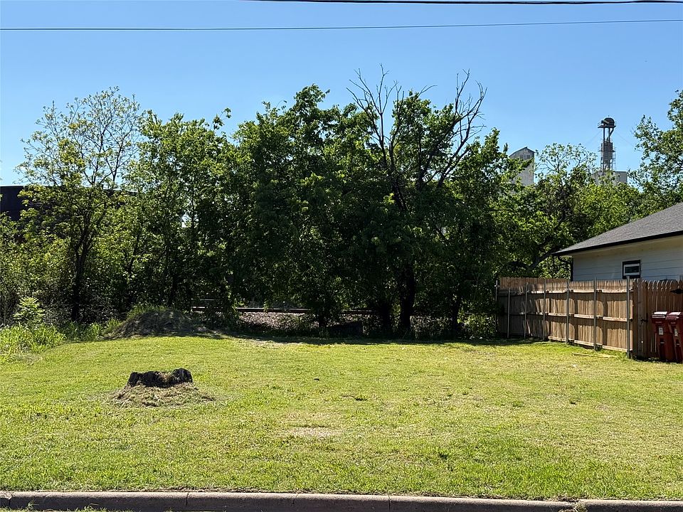2nd image of 622 S 1st St