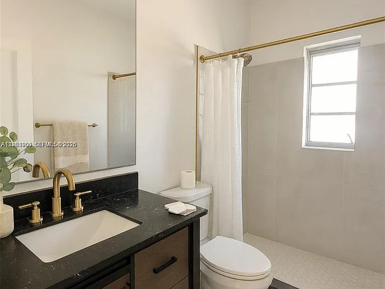 1836 NW 33rd St — Photo 10