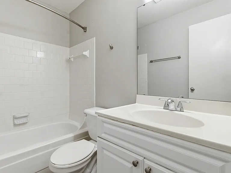 Reserve at Midtown — Photo 8