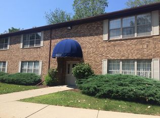 8633 Macomb St APT 4, Grosse Ile, MI 48138