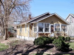 1527 S 5th St, Pekin, IL 61554