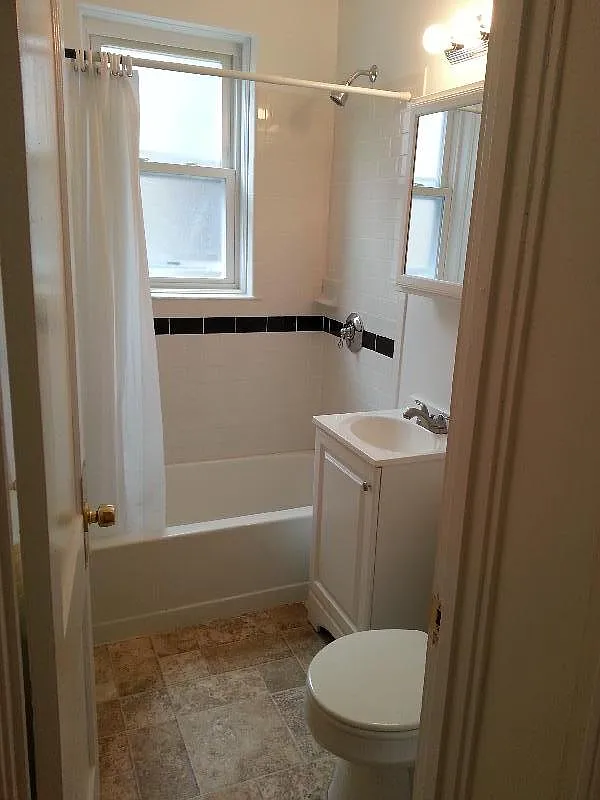 2 bed, 1.0 bath, $2,500 — Photo 3
