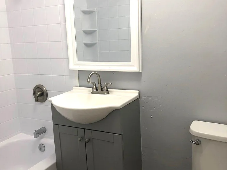 214 Green St #1 — Photo 34