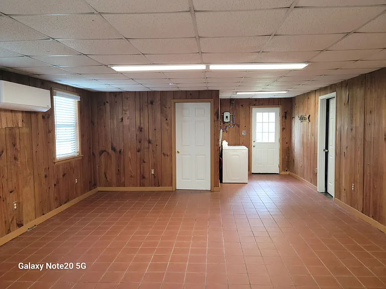 652 Ralph Rahn Rd — Photo 3