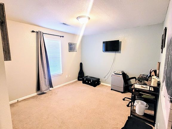 5th image of 21021 Harbor Ln #B