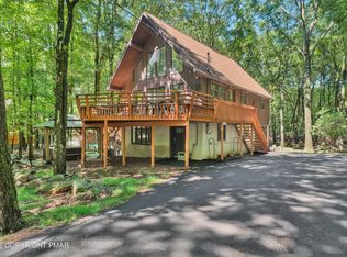 24 Wood St, Lake Harmony, PA 18624