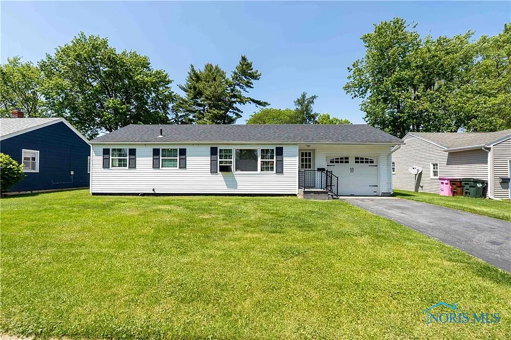 230 Elizabeth Ave photo 1
