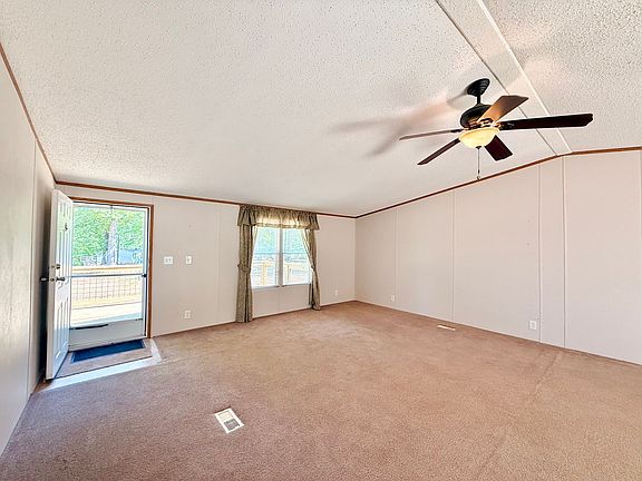 4th image of 203 Lost Forest Rd