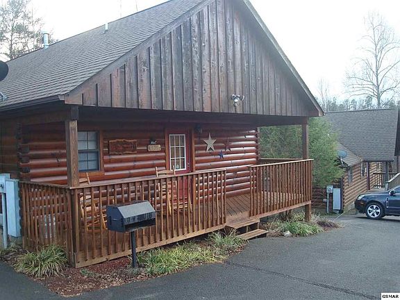 2nd image of 1520 Bears Den Way