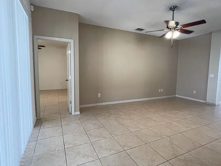1819 Wedgewood Way — Photo 11