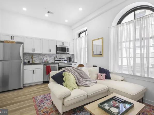 1415 Locust St, Philadelphia, PA