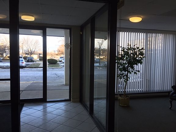 4th image of 9118 Elmwood Dr #5C