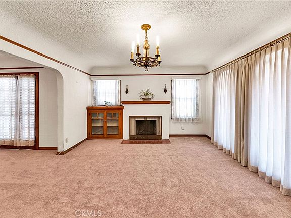 2nd image of 2417 S Gaffey St