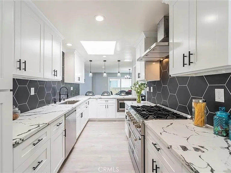 5130 Carmelynn St — Photo 13