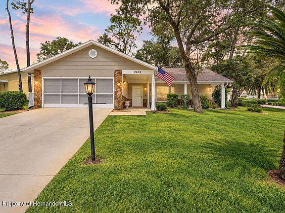 2nd image of 2632 Royal Ridge Dr