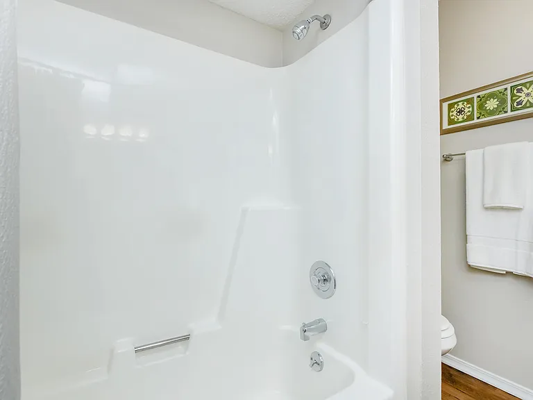 South Wind Apartment Homes — Photo 17