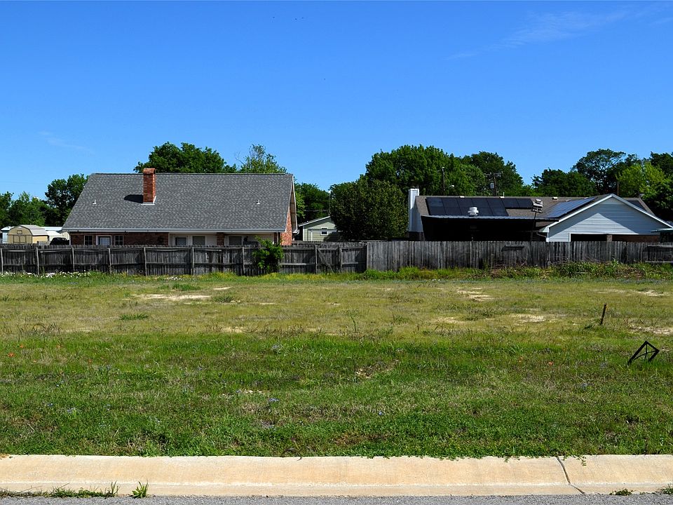2nd image of 308 Preston Rd