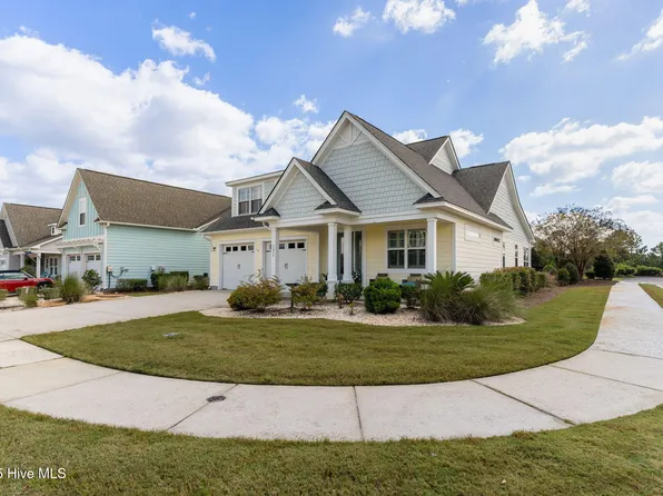 3215 Bay Winds Drive, Southport, NC 28461