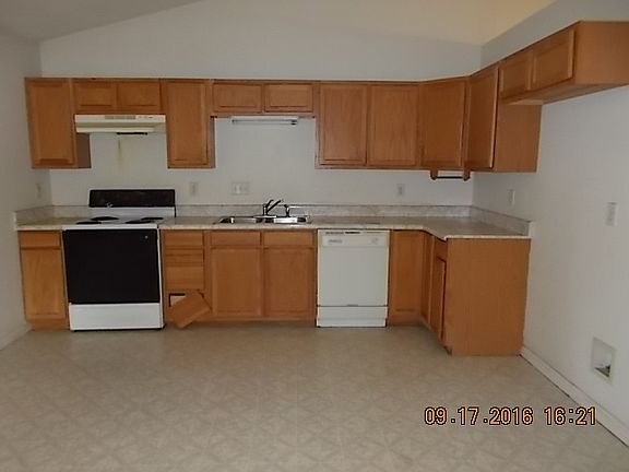 4th image of 203 E Bushy Hill Dr