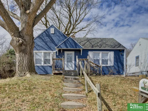 417 Hillcrest Dr, Plattsmouth, NE 68048