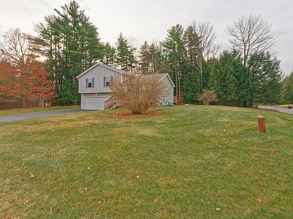 4th image of 8 Ivy Ln