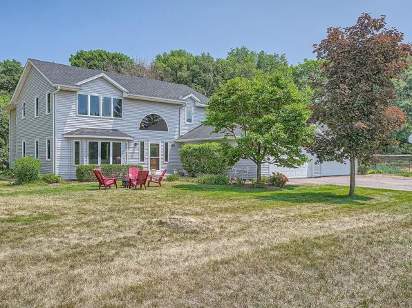 953 150th Ave NE, Ham Lake, MN 55304