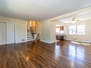 8 Walton Rd, Mount Holly, NJ 08060