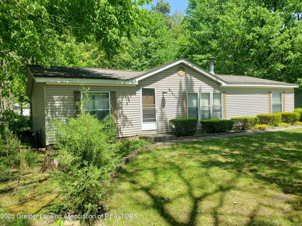 67674 Allpine St, South Haven, MI 49090