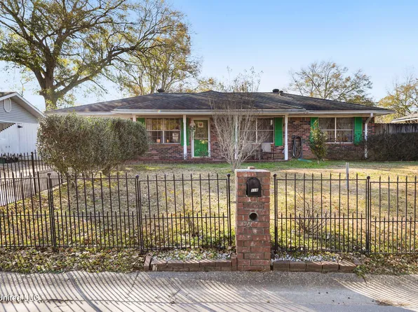 118 James Dr, Gulfport, MS 39503