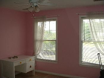 4th image of 4900 Queensbury Cir