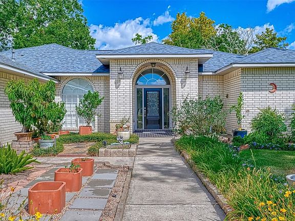 2nd image of 5107 Diamond Springs Dr