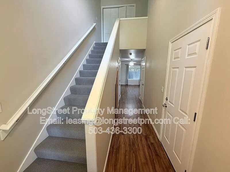 3 bed, 3.0 bath, 1244 sqft, $2,695 — Photo 3