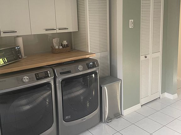 5th image of 206 Parkside Pl