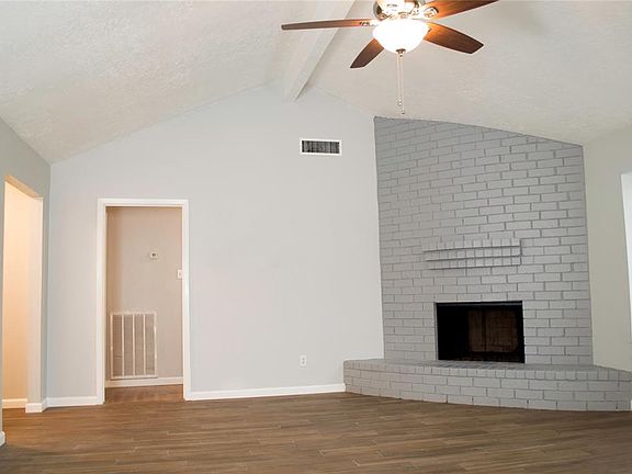 3rd image of 631 Stephanie Dr