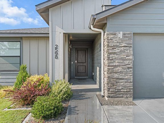 4th image of 2598 W Balboa Dr