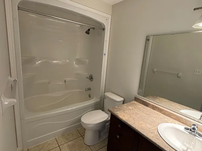 1111 Glenbourne Dr — Photo 22