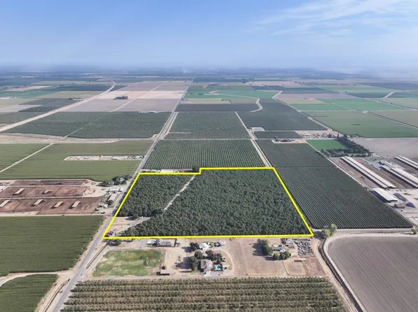 7461 7th Ave, Hanford, CA 93230
