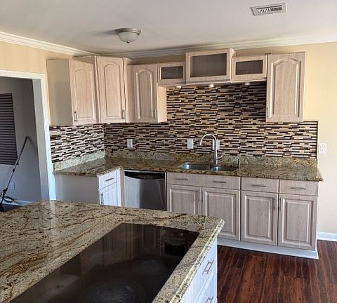 2nd image of 2000 Greens Blvd #29