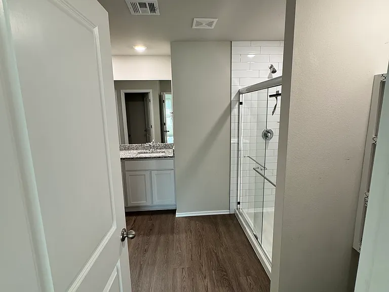 2705 Spring Creek St — Photo 12
