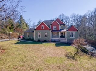 162 Riverwood Dr, Franklin, NC 28734