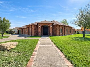 10816 Grenville Rd, Laredo, TX 78045