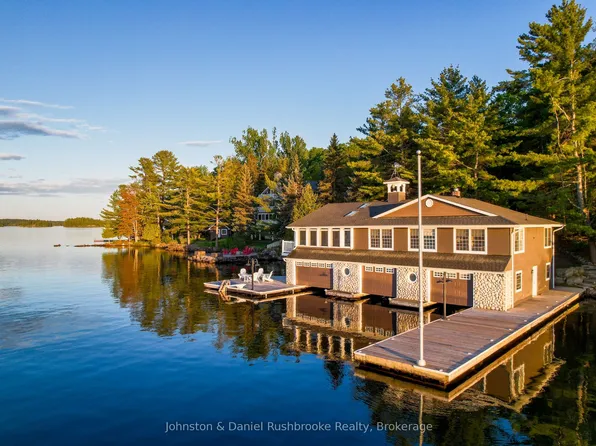 1167 Armstrong Point Rd #9, Muskoka Lakes, ON P0B 1J0