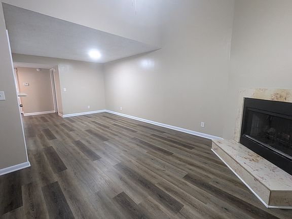 4th image of 8734 Pinehammock Ct