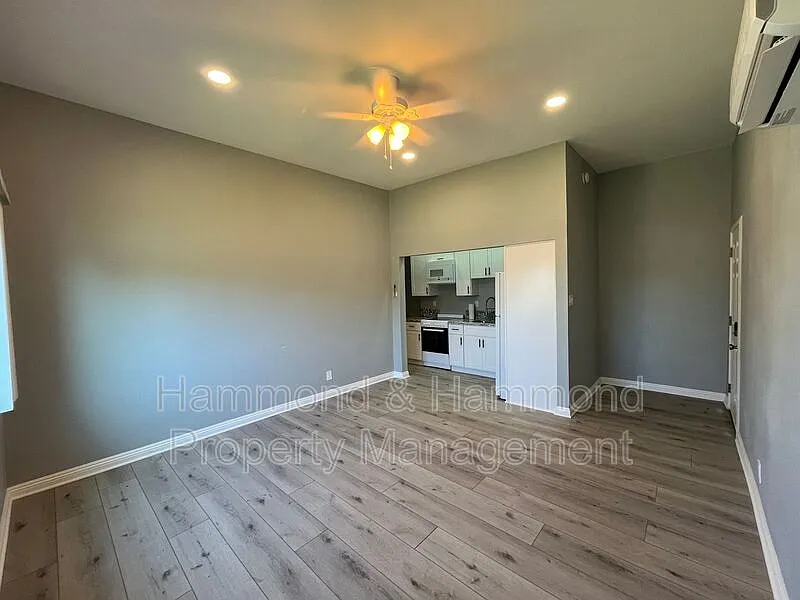1 bed, 1.0 bath, $2,295 — Photo 4